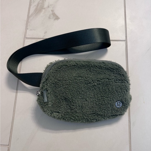 lululemon athletica Handbags - NWT lululemon fleece belt bag